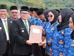 Serahkan SK PPPK Paruh Waktu, Bupati Buol Tekankan Disiplin dan Integritas Aparatur