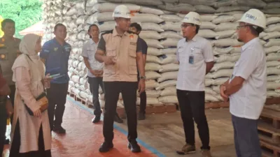 Stok Beras 1.300 Ton di Gudang Bulog Lawanga, Satgas Pangan Pastikan Aman Hingga Setahun