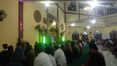 Suasana Tarawih Perdana di Masjid Besar An Nur, Jamaah Padati Ruang Shalat