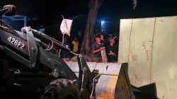 Denzipur 15 SLM Sigap Evakuasi Truk Terguling di Poso