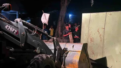 Denzipur 15 SLM Sigap Evakuasi Truk Terguling di Poso